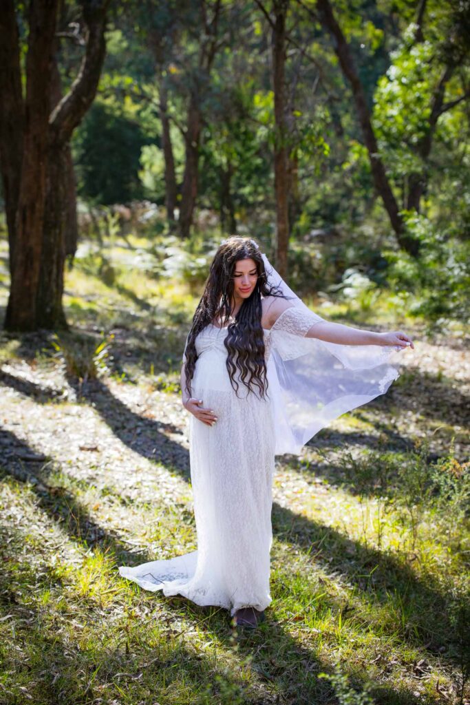 Maternity photo in the bush