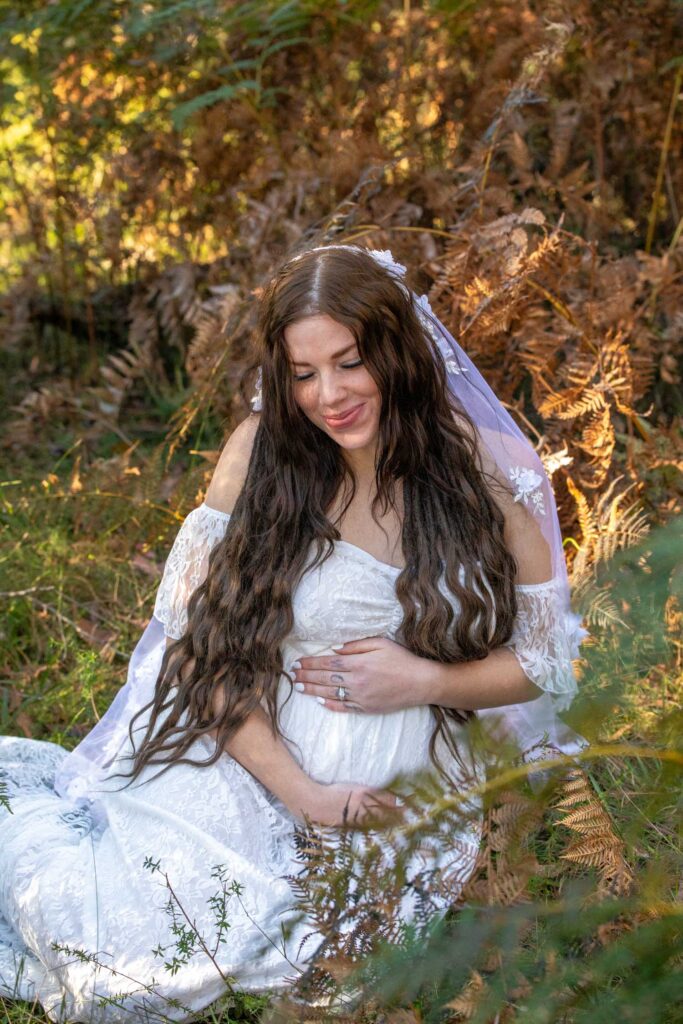 Maternity photo in the bush
