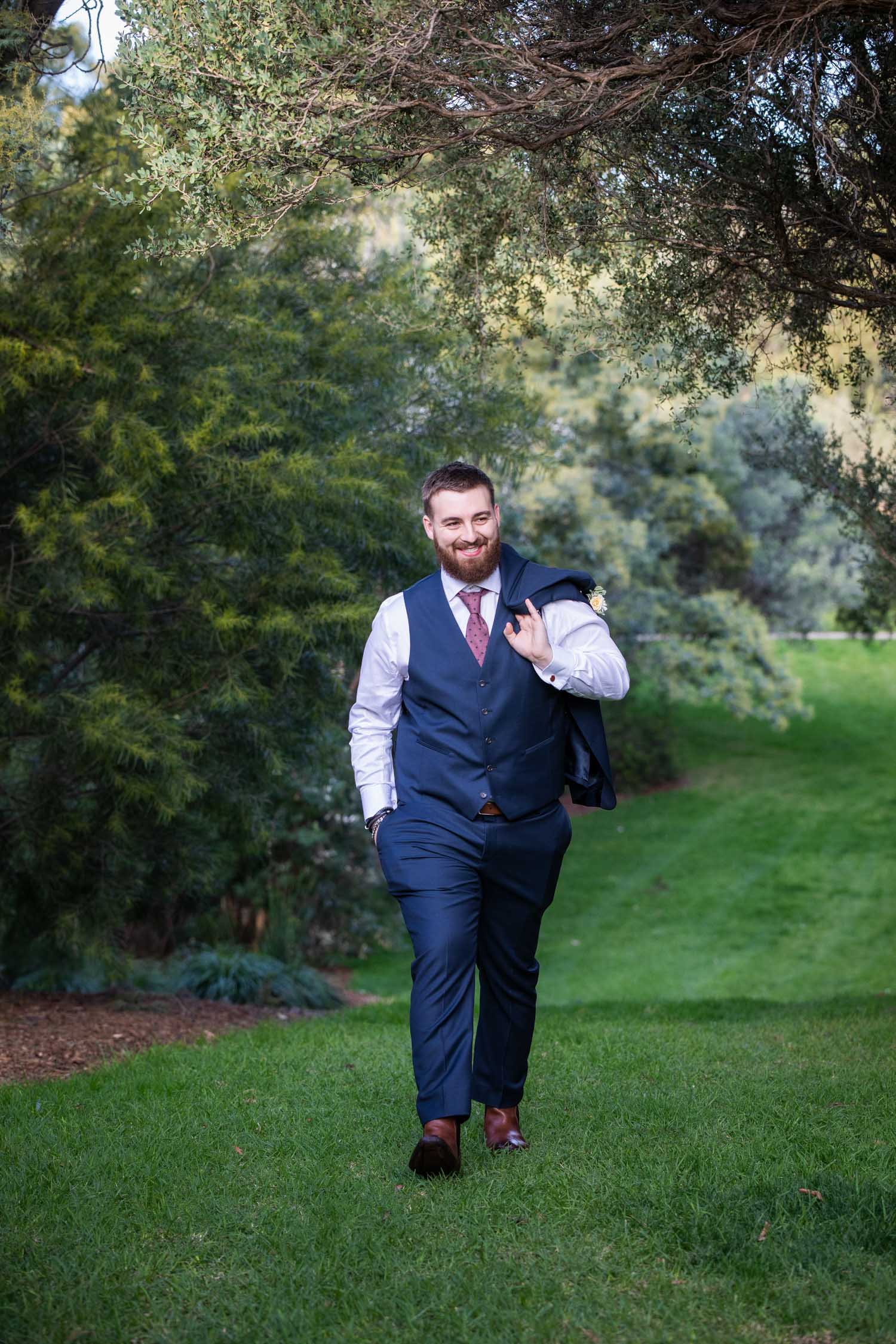 outdoor wedding botanic gardens couple shot