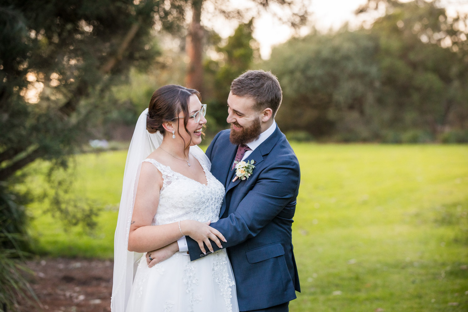 outdoor wedding botanic gardens couple shot