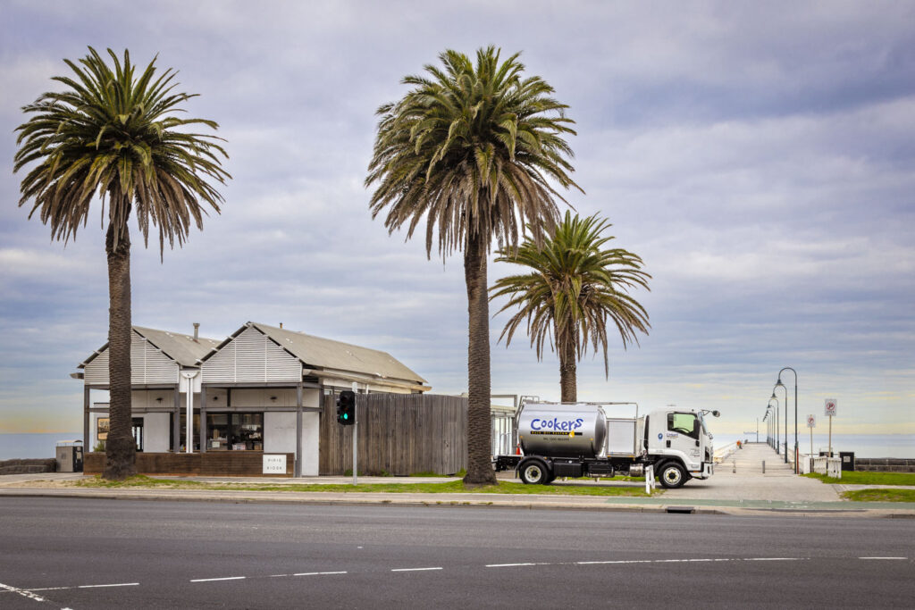 Cookers truck landscape at Albert Park beach